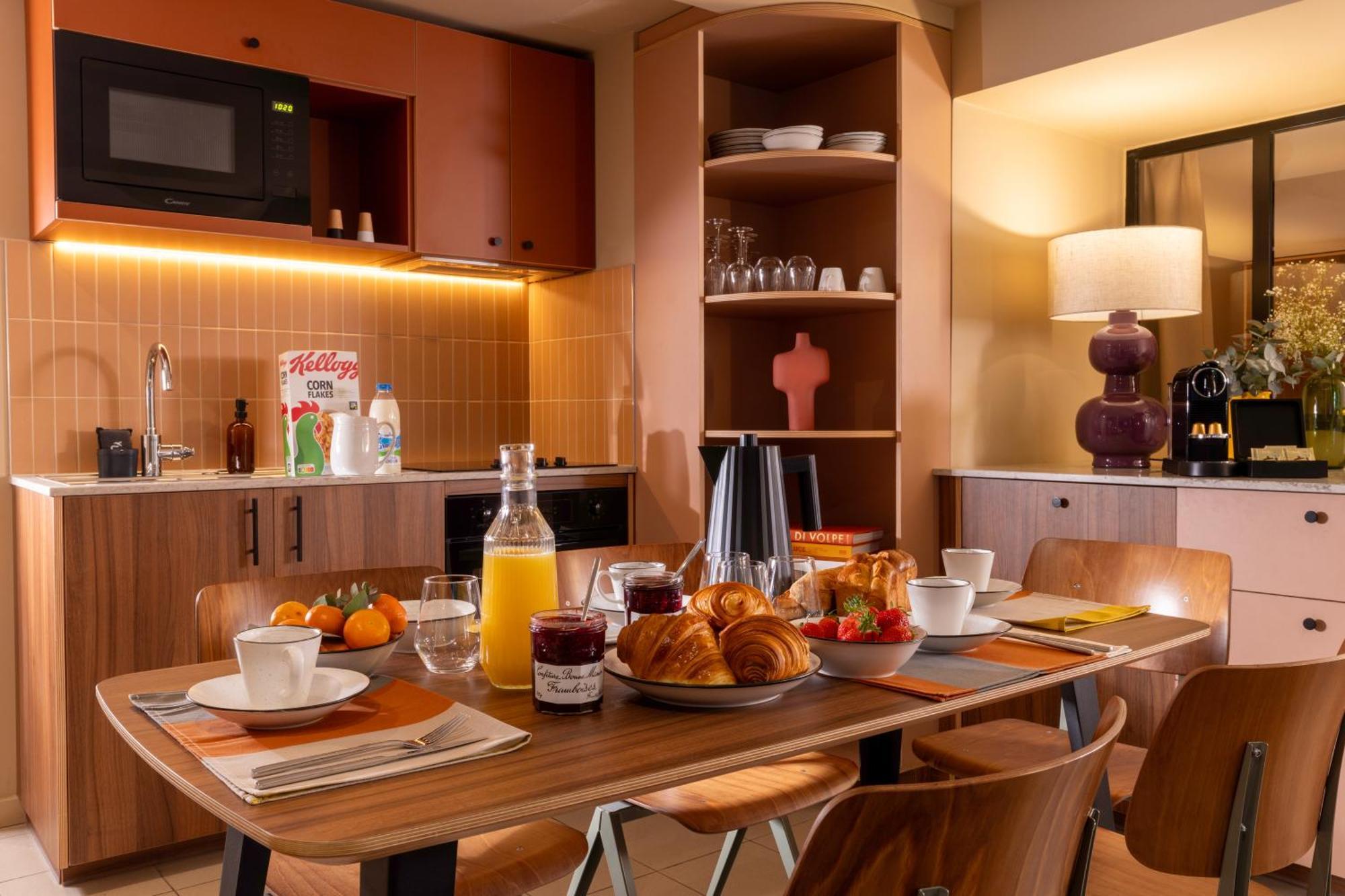Aparthotel Yuna Montmartre - 4*