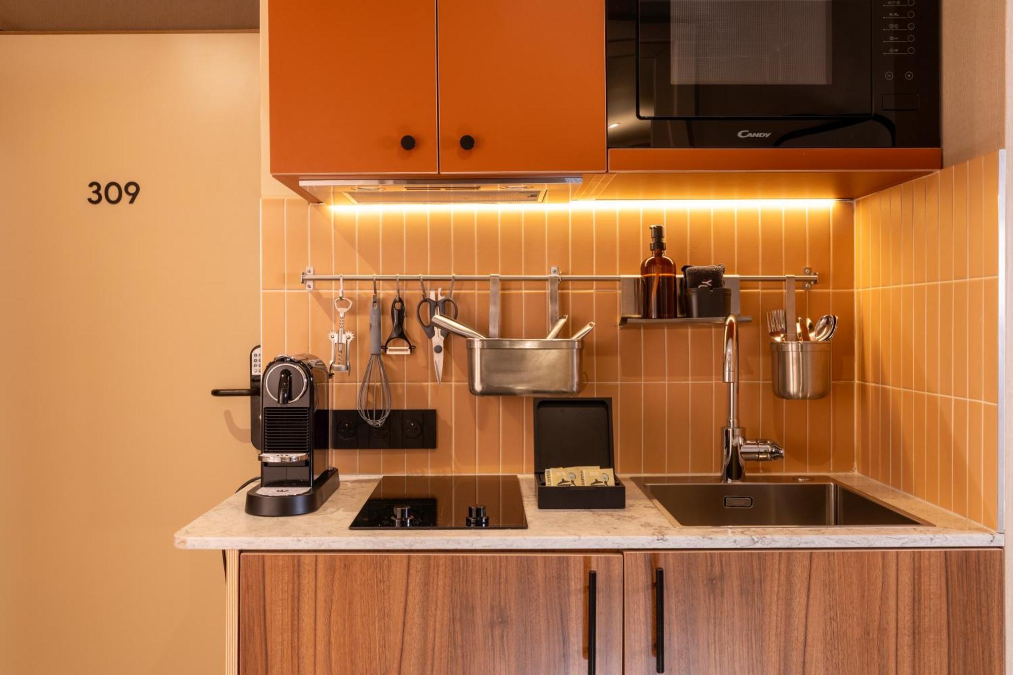Aparthotel Yuna Montmartre - 4*